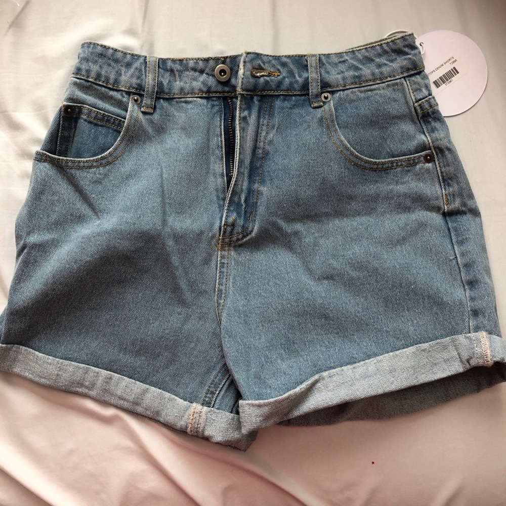 NEW High-Waisted denim shorts